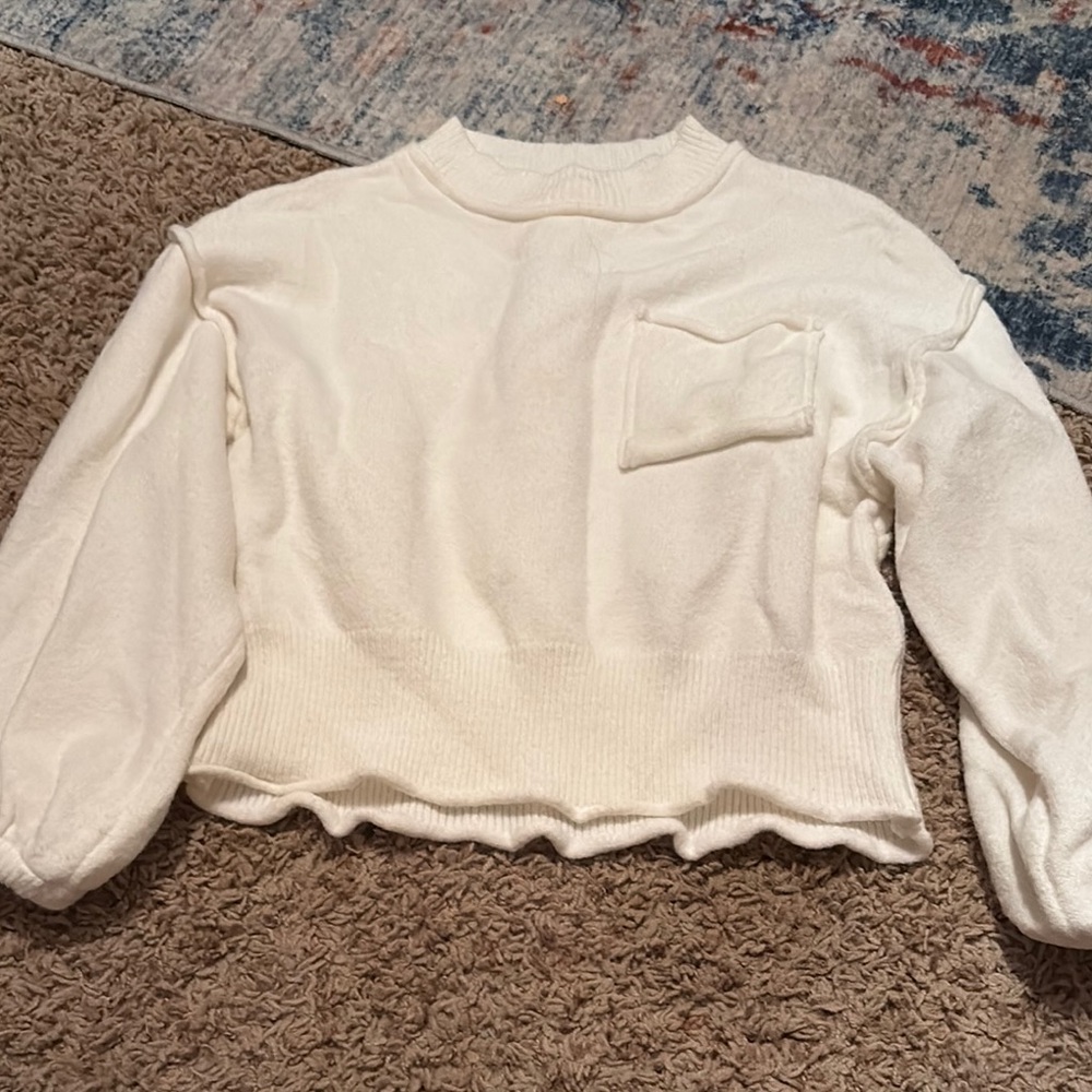 SHEIN White Cropped Sweater